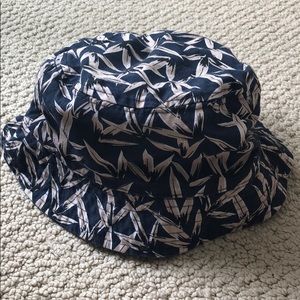 H&M Bucket Hat